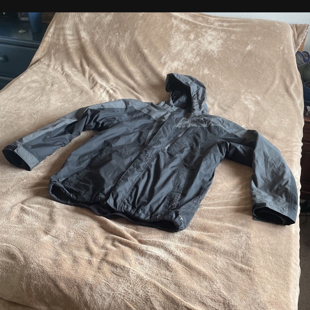 The North Face Hyvent Boys XL jacket